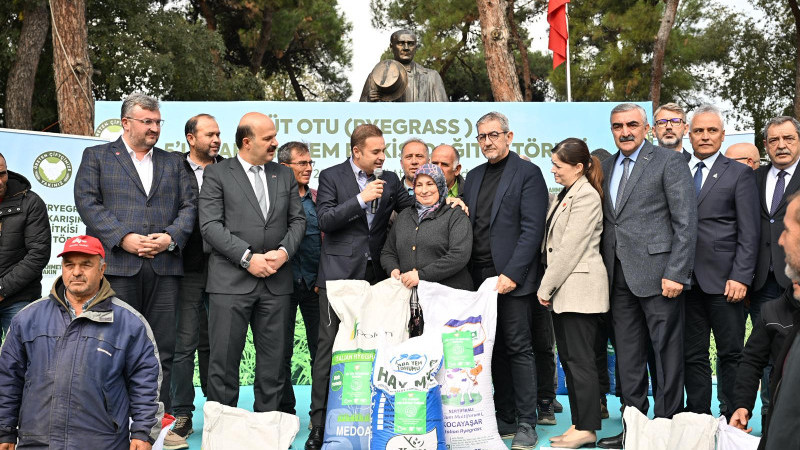 Büyükşehirin çiftçiye desteği sürüyor