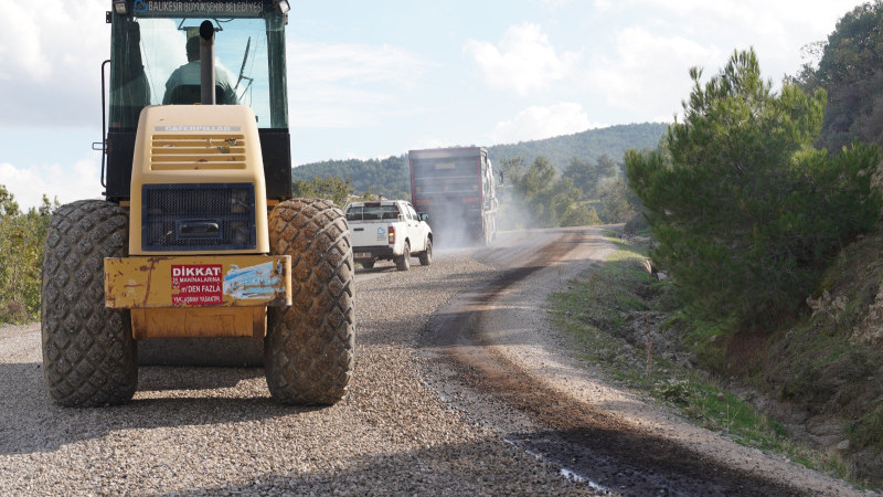 Büyükşehir ile yollar mevsim şartlarına hazırlanıyor